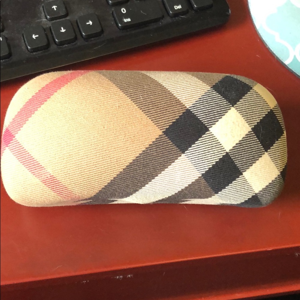 Hard glasses case